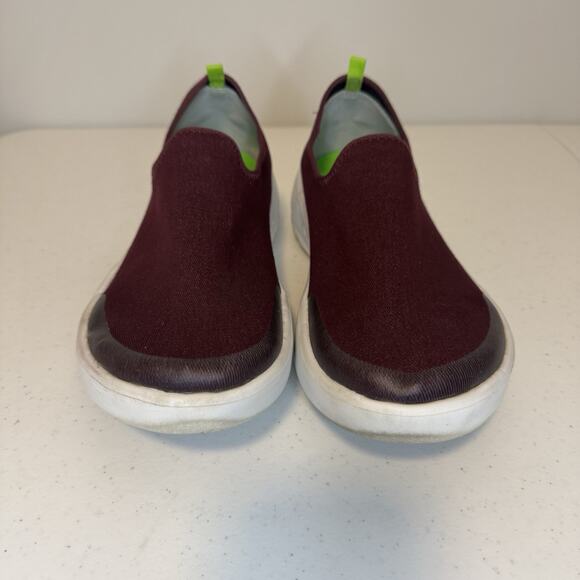 OOFOS Women's Size 11 Oomg Eezee Low Comfort Recovery Shoes Cabaret Burgundy - Picture 3 of 12